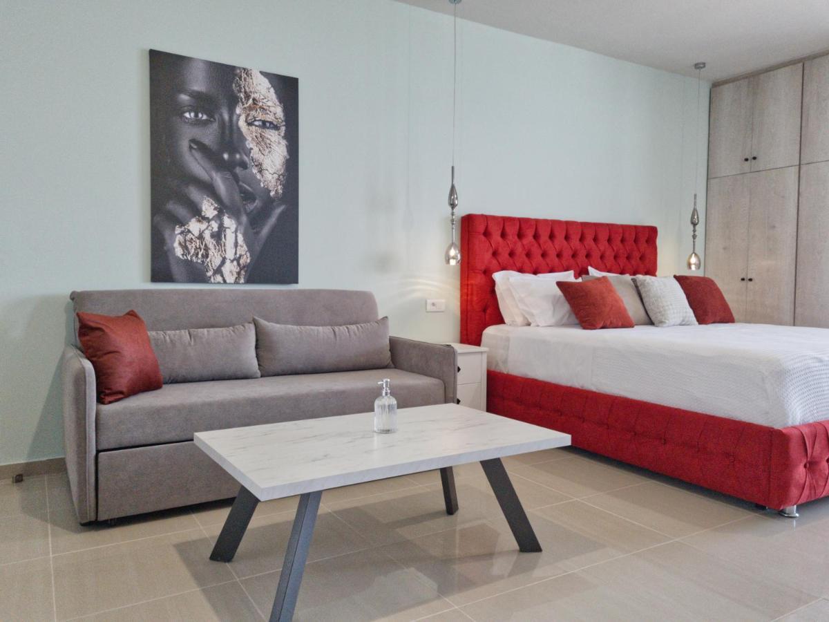 Epipleon Luxury Suites -102- Δωμάτιο 45Τμ Με Βεράντα 35Τμ Μπροστά Στη Θάλασσα Nafpaktos Exteriér fotografie