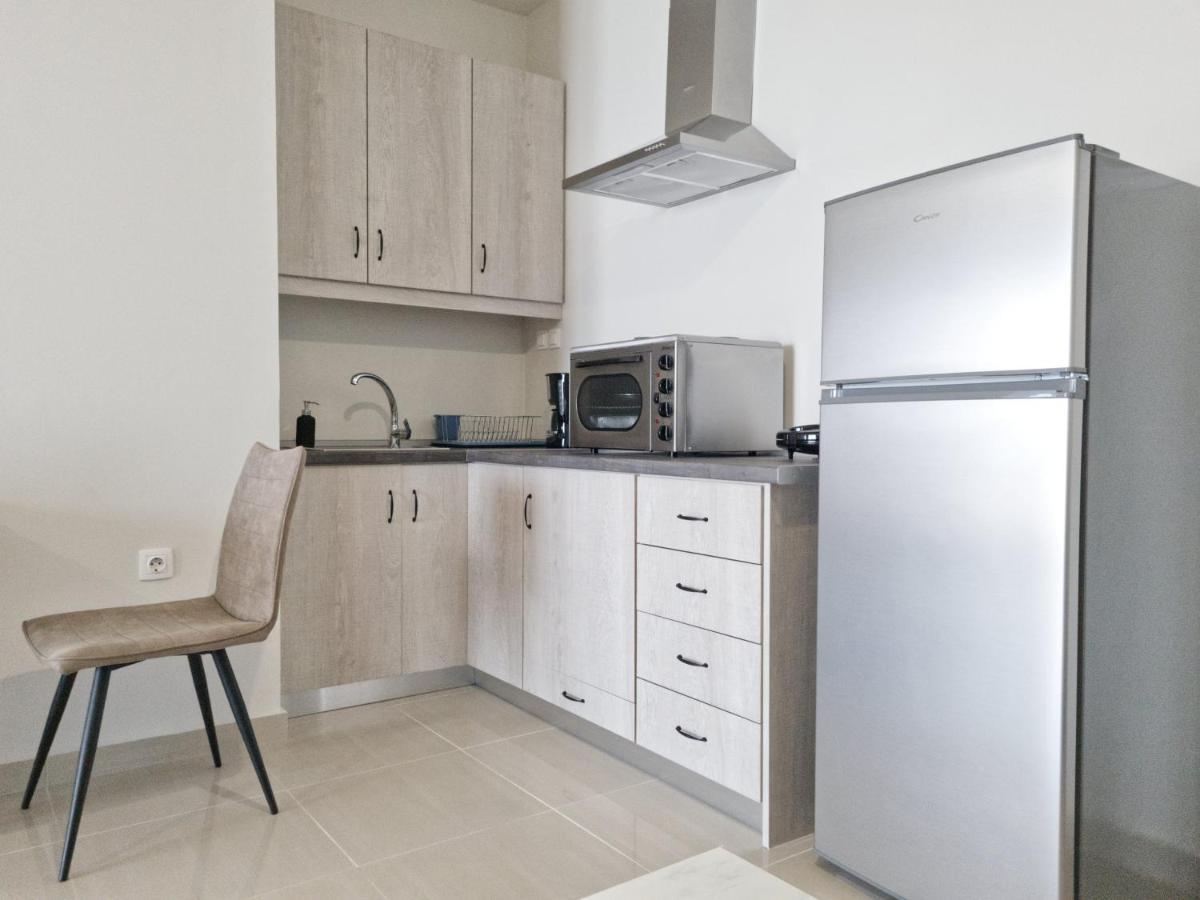 Epipleon Luxury Suites -102- Δωμάτιο 45Τμ Με Βεράντα 35Τμ Μπροστά Στη Θάλασσα Nafpaktos Exteriér fotografie