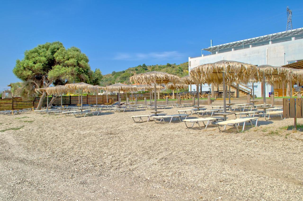Epipleon Luxury Suites -102- Δωμάτιο 45Τμ Με Βεράντα 35Τμ Μπροστά Στη Θάλασσα Nafpaktos Exteriér fotografie